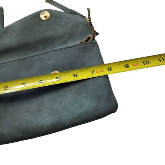 Blue Suede envelope bag with chain strap - Picture 12 of 12